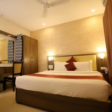 Hotel Monarch Kozhikode Exterior photo