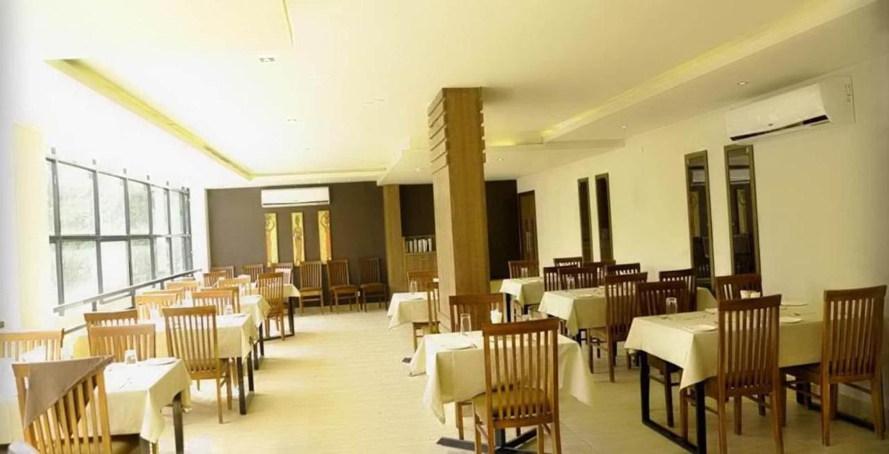 Hotel Monarch Kozhikode Exterior photo