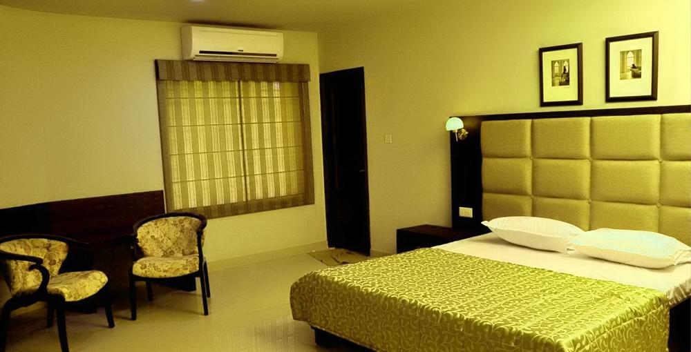 Hotel Monarch Kozhikode Exterior photo