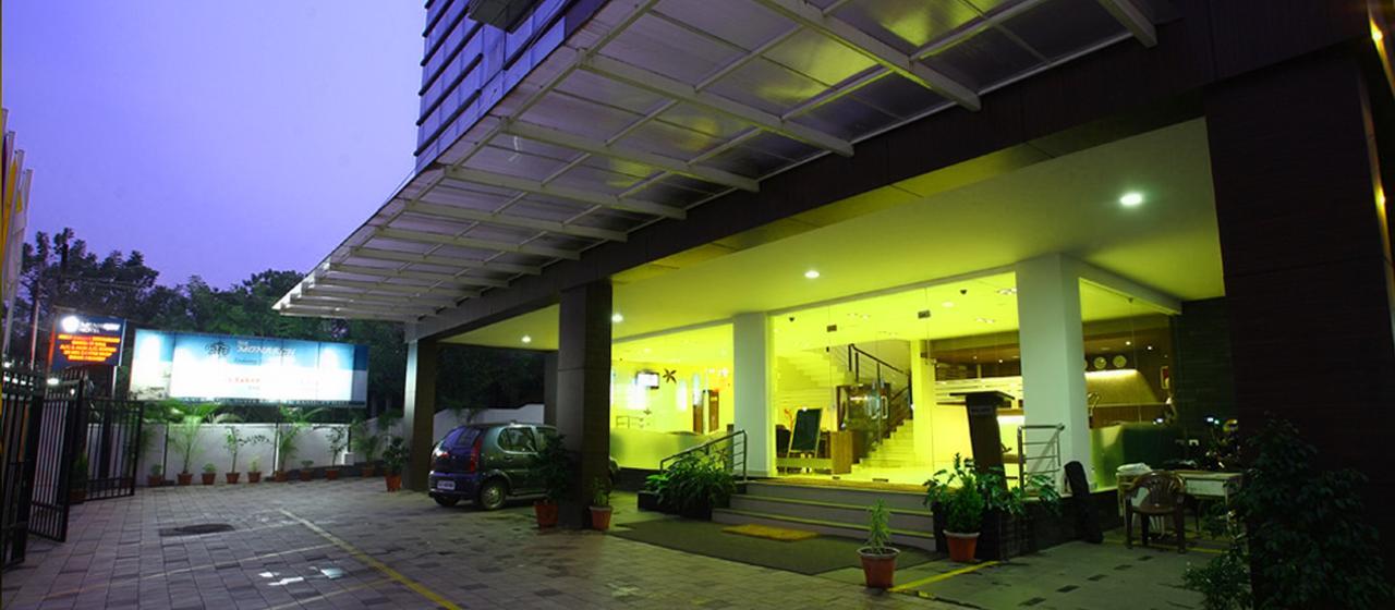 Hotel Monarch Kozhikode Exterior photo